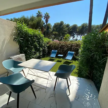 Appartement Face Mer Et Port Santa Lucia Climatise Et Wifi Saint-Raphaël Exterior foto