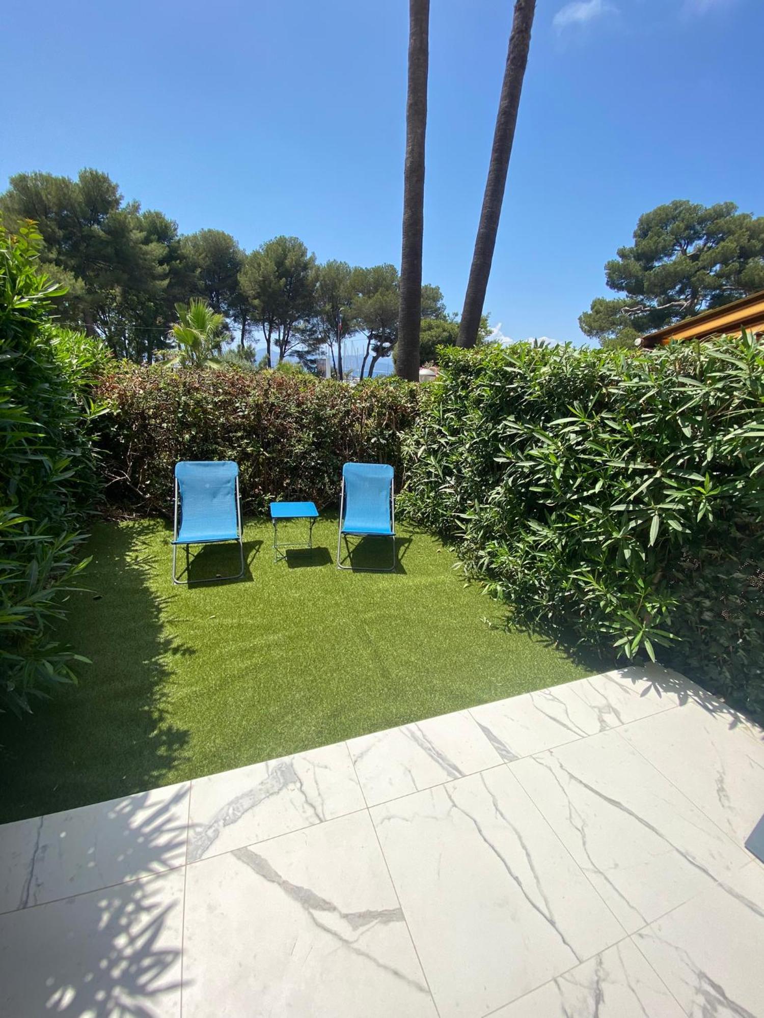 Apartment Face Et Port Santa Lucia Climatise Et Wifi Saint-Raphael (Var)