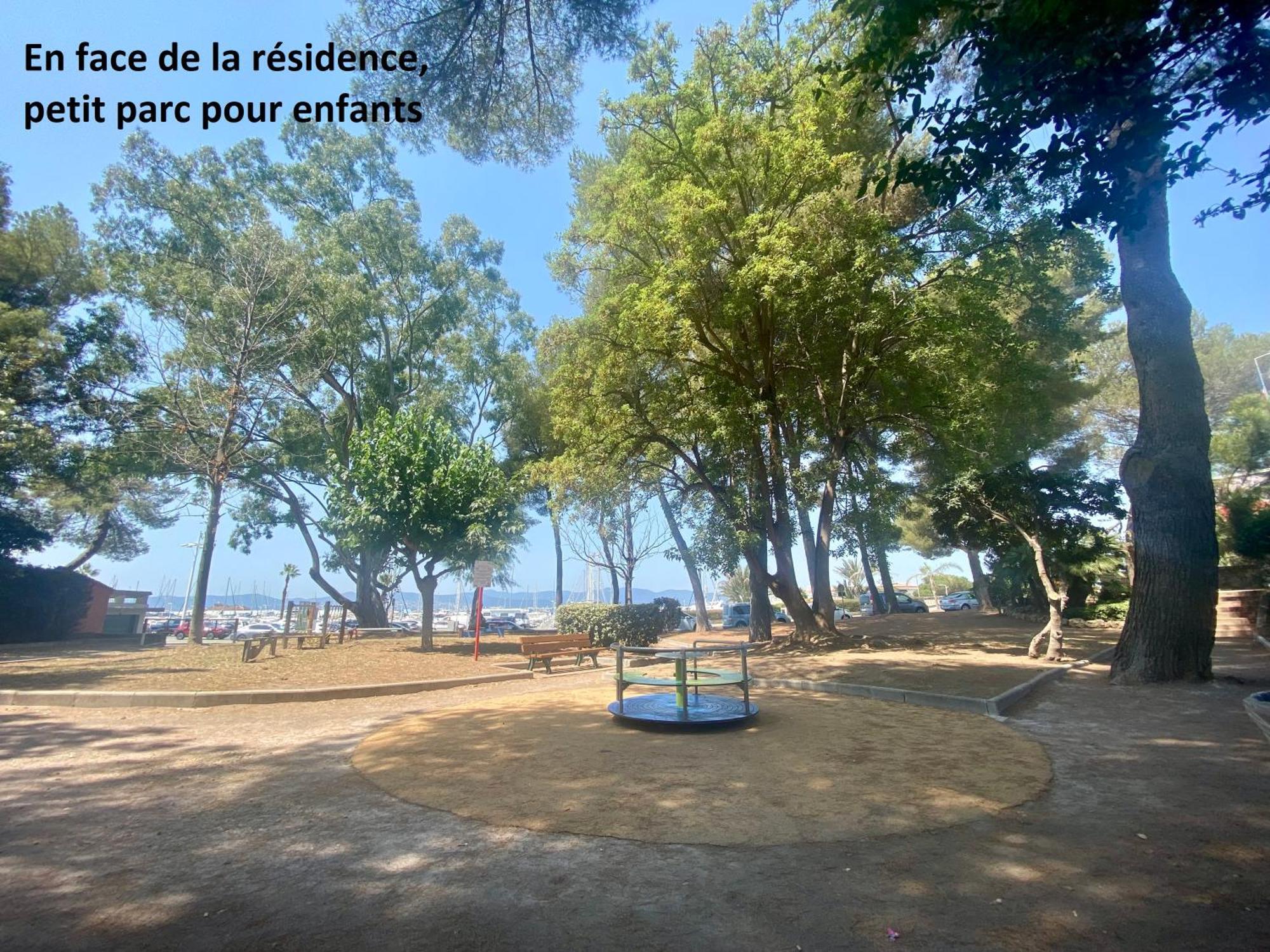 Face Et Port Santa Lucia Climatise Et Wifi * Saint-Raphael (Var)